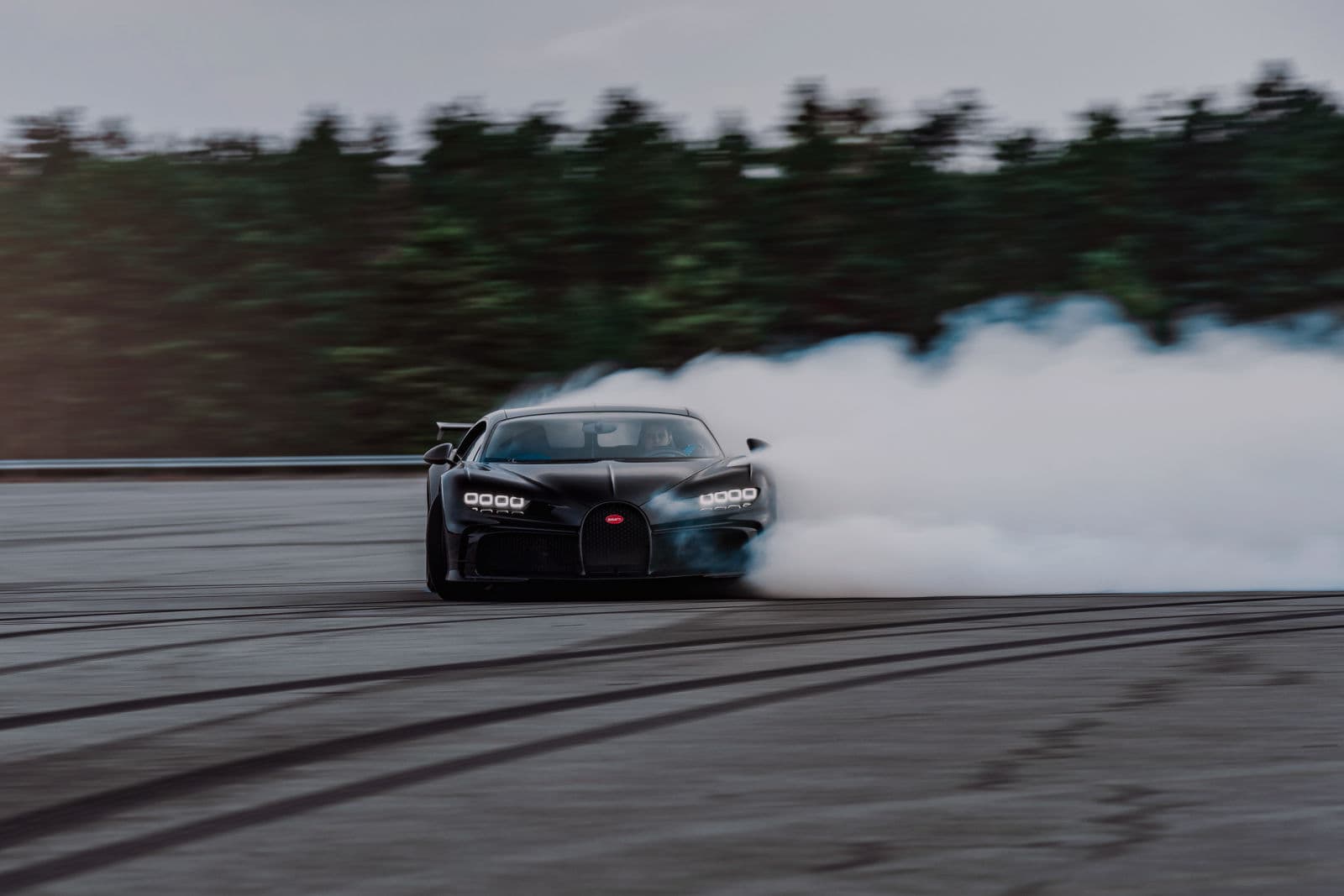 Bugatti Chiron Pur Sport – ‘Drifting The C’ – Bugatti Newsroom