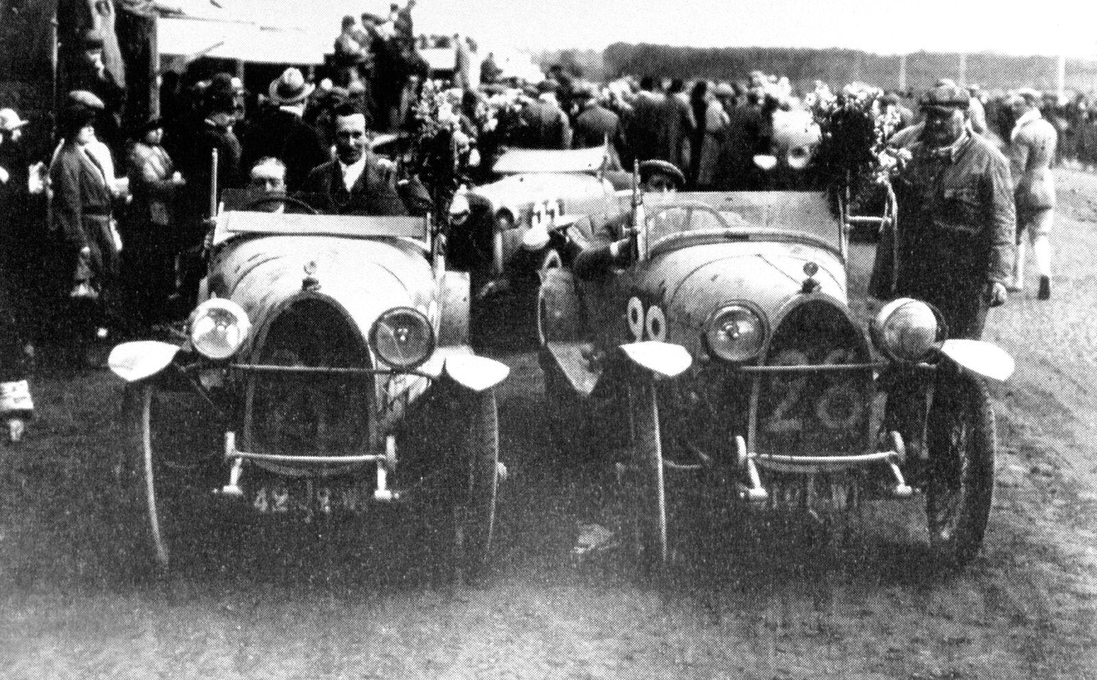 En 1923, année d’inauguration des 24 Heures du Mans, deux Bugatti Brescia 16S ont participé à la course.