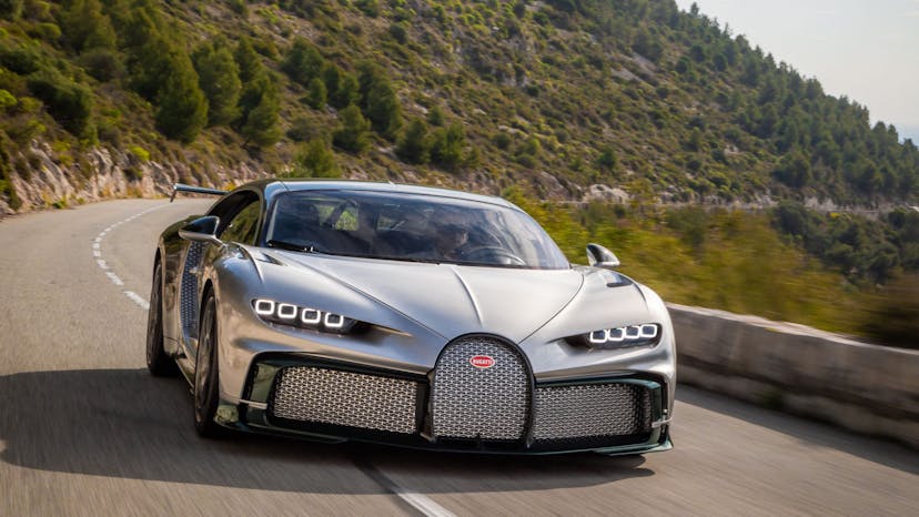 Finished in a striking silver and green livery the Chiron Pur Sport took to the hill climb route through La Turbie to drive in the century-old tire tracks of the Type 13.
