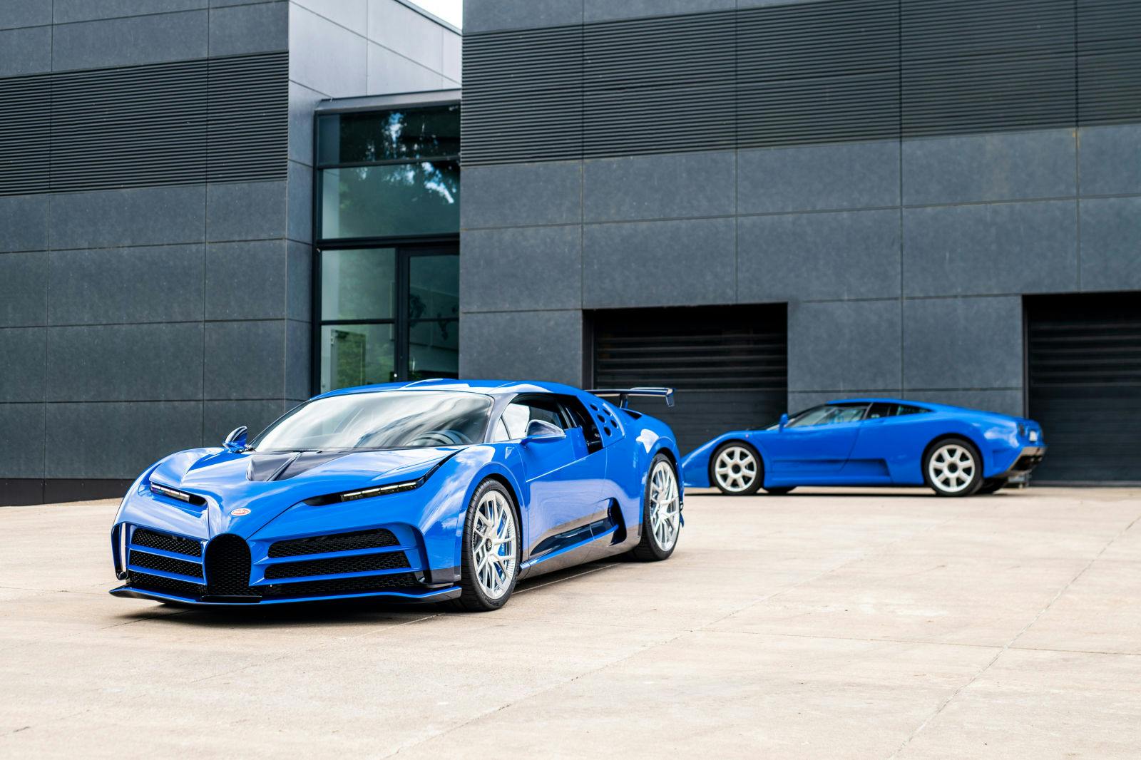 In 2022 lieferte Bugatti jeden der zehn Centodieci aus, eine moderne Hommage an den legendären EB110.
