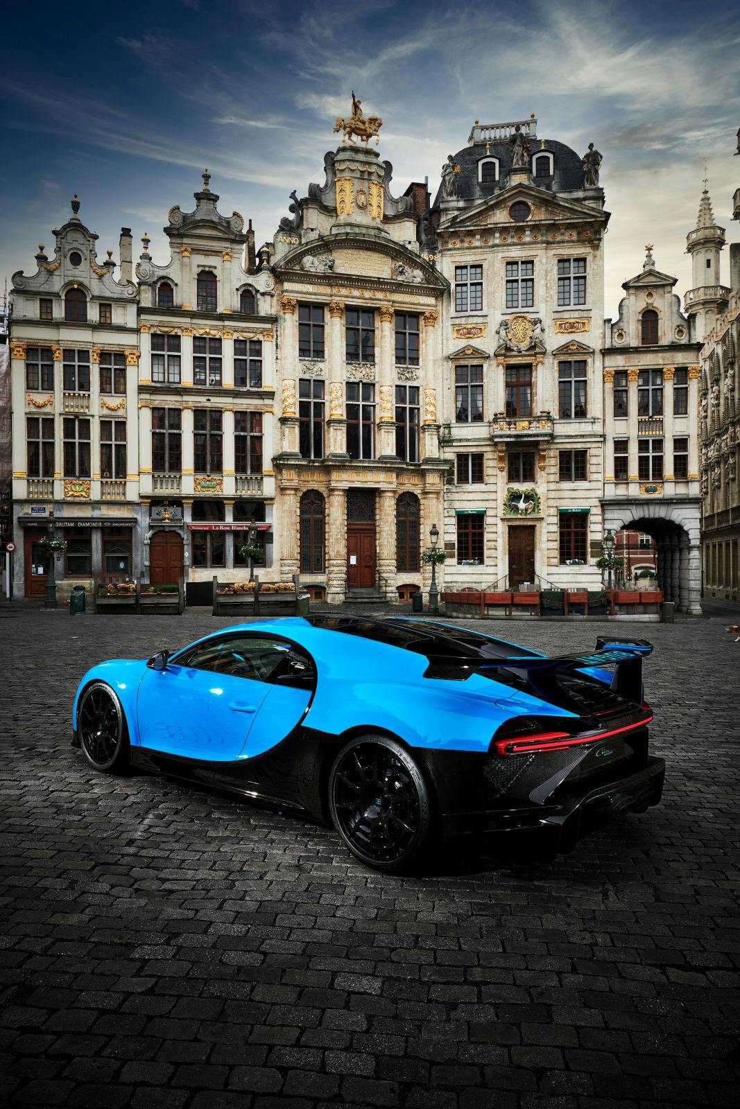 The Chiron Pur Sport at the Grand Place in Brussels.