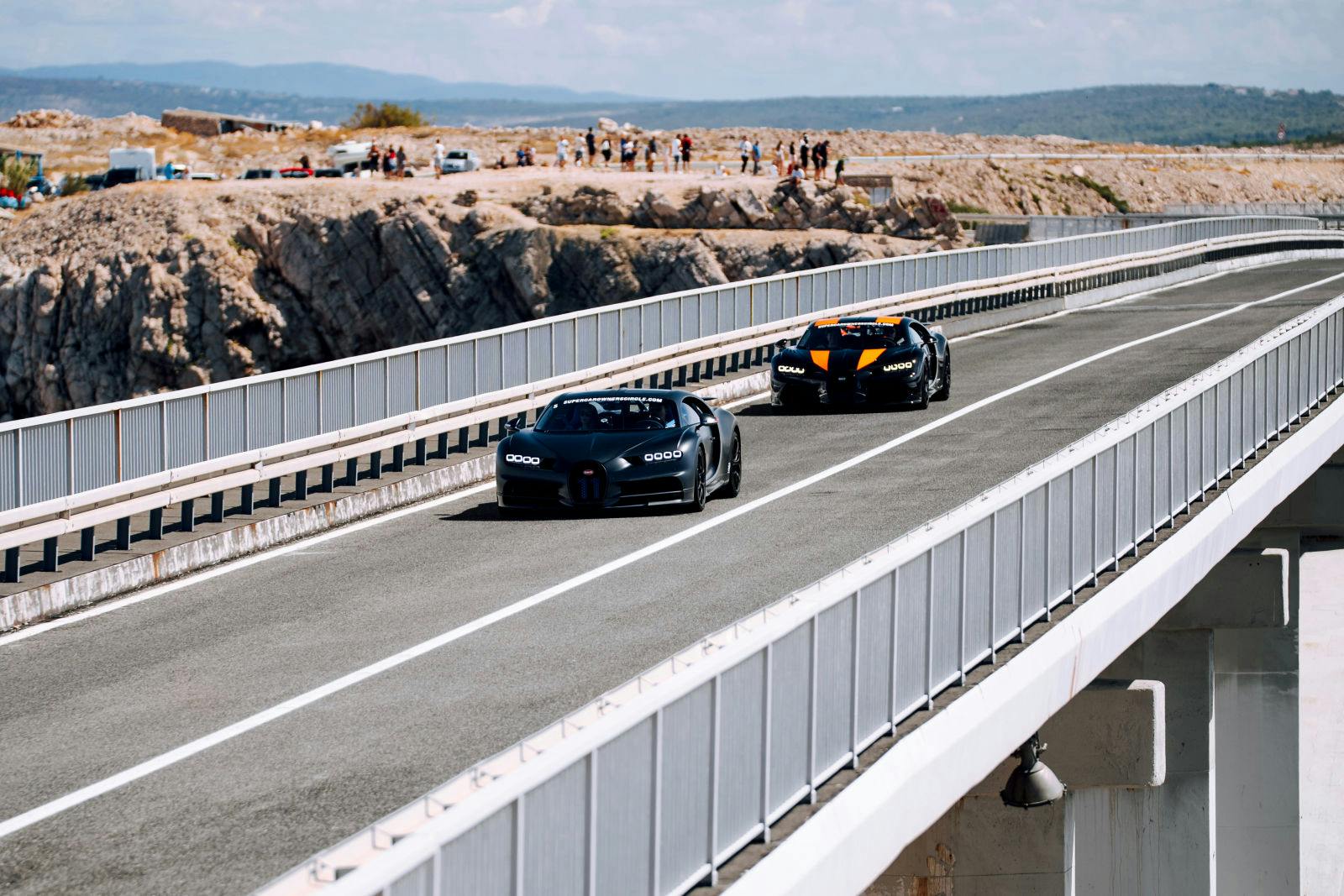 Kunden sind mehr als 1.000 km gefahren, jede moderne Bugatti-Hypersportwagen war vertreten.