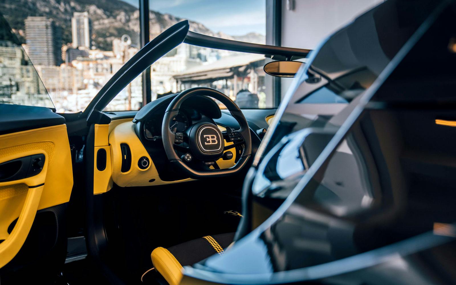 During the opening event of the new Monaco showroom, guests were able to discover in detail the new W16 Mistral, Bugatti's ultimate roadster.