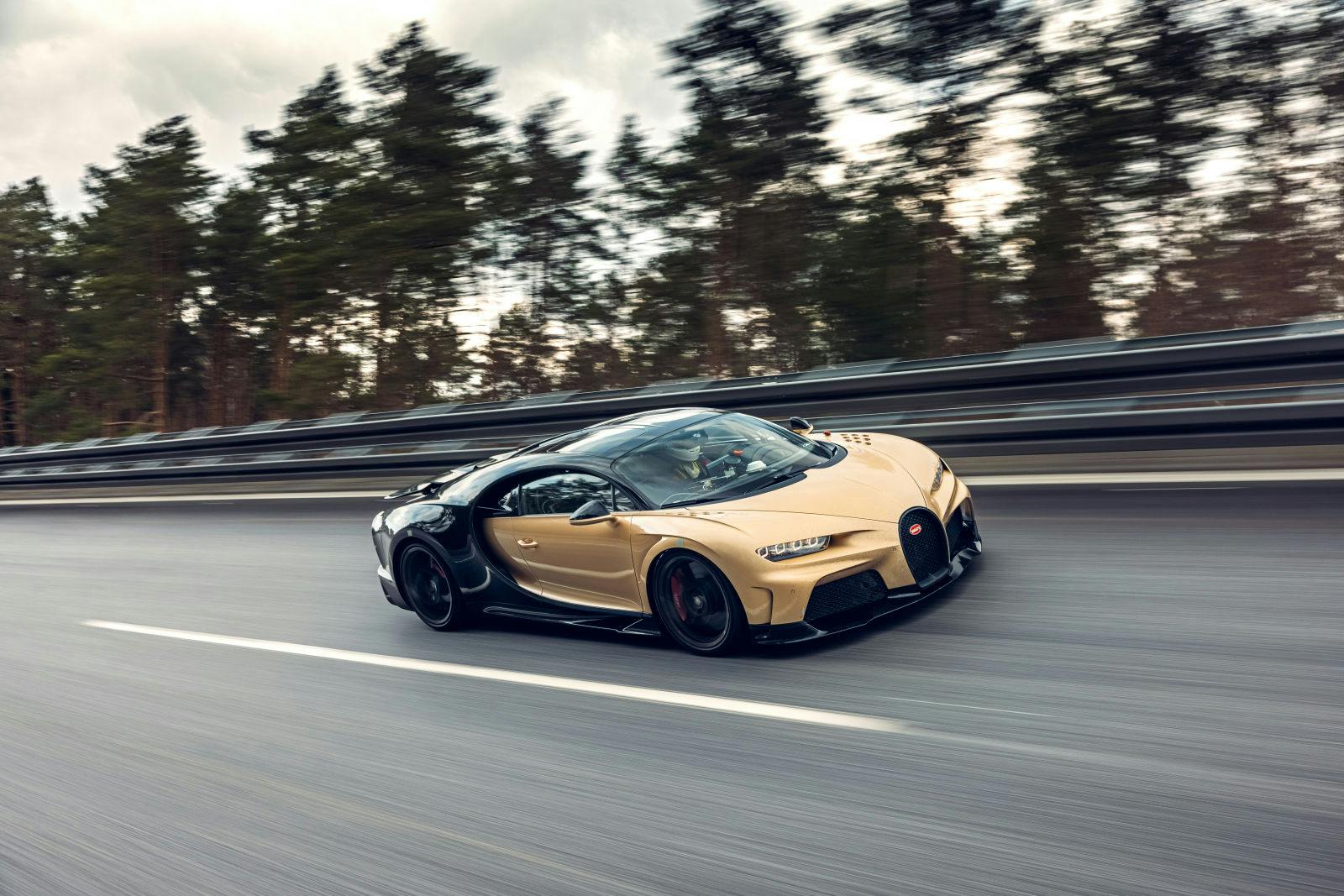 Bugatti Chiron Super Sport – Courses de mise au point High Speed pour cette hypersportive à la dynamique longitudinale d’exception.