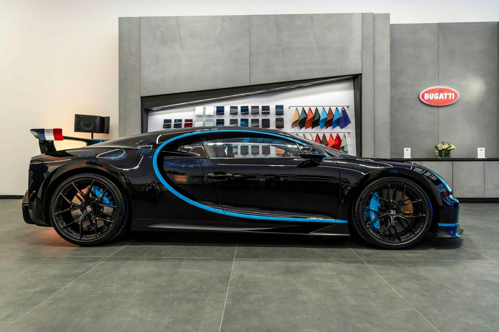 Bugatti opens his new middle eastern showroom in Riyadh, in partnership with SAMACO Automotive.