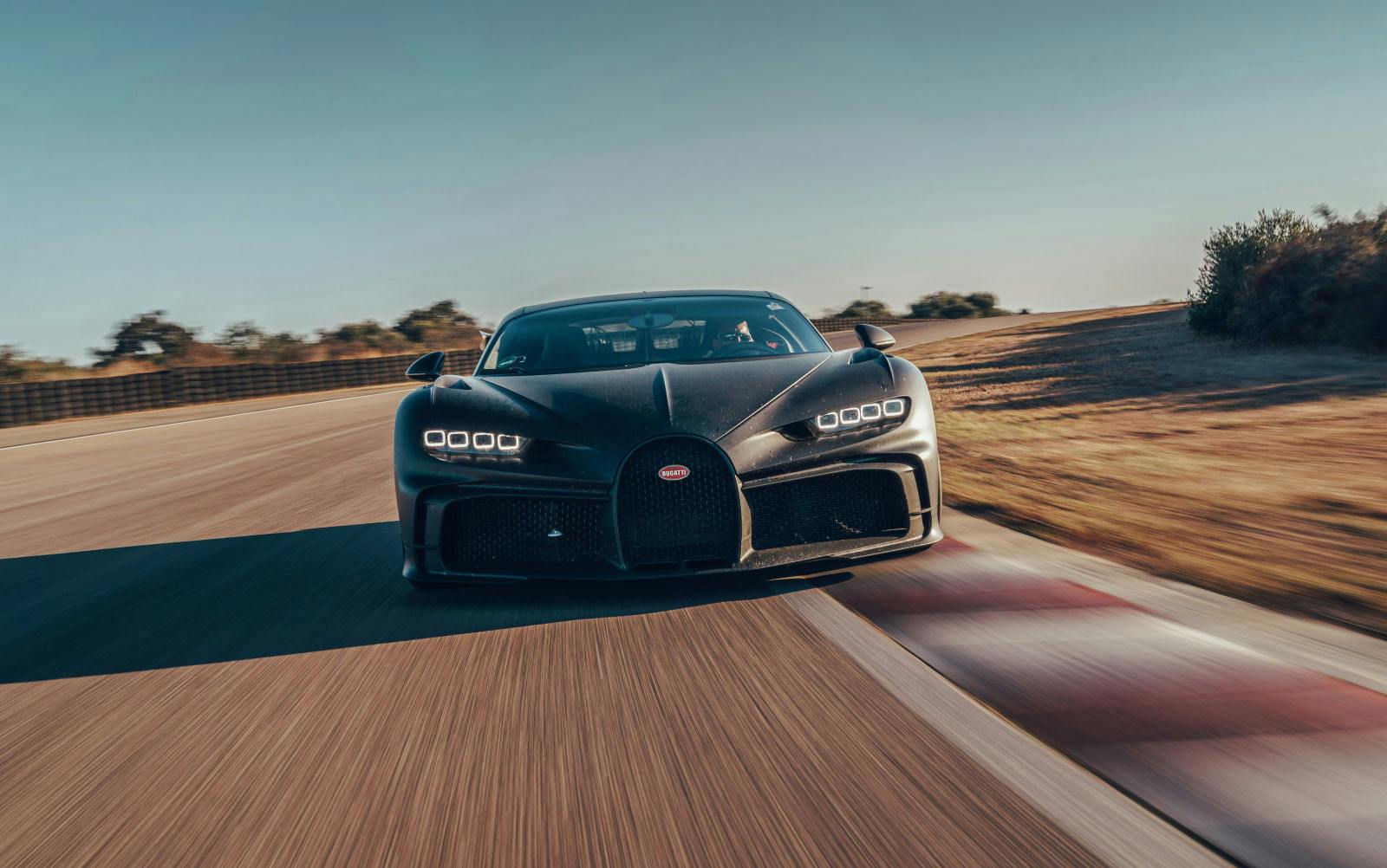 Bugatti Official Pilot Andy Wallace tests a pre-series prototype of the Chiron Pur Sport at the Nardò proving ground in Apulia, Italy.