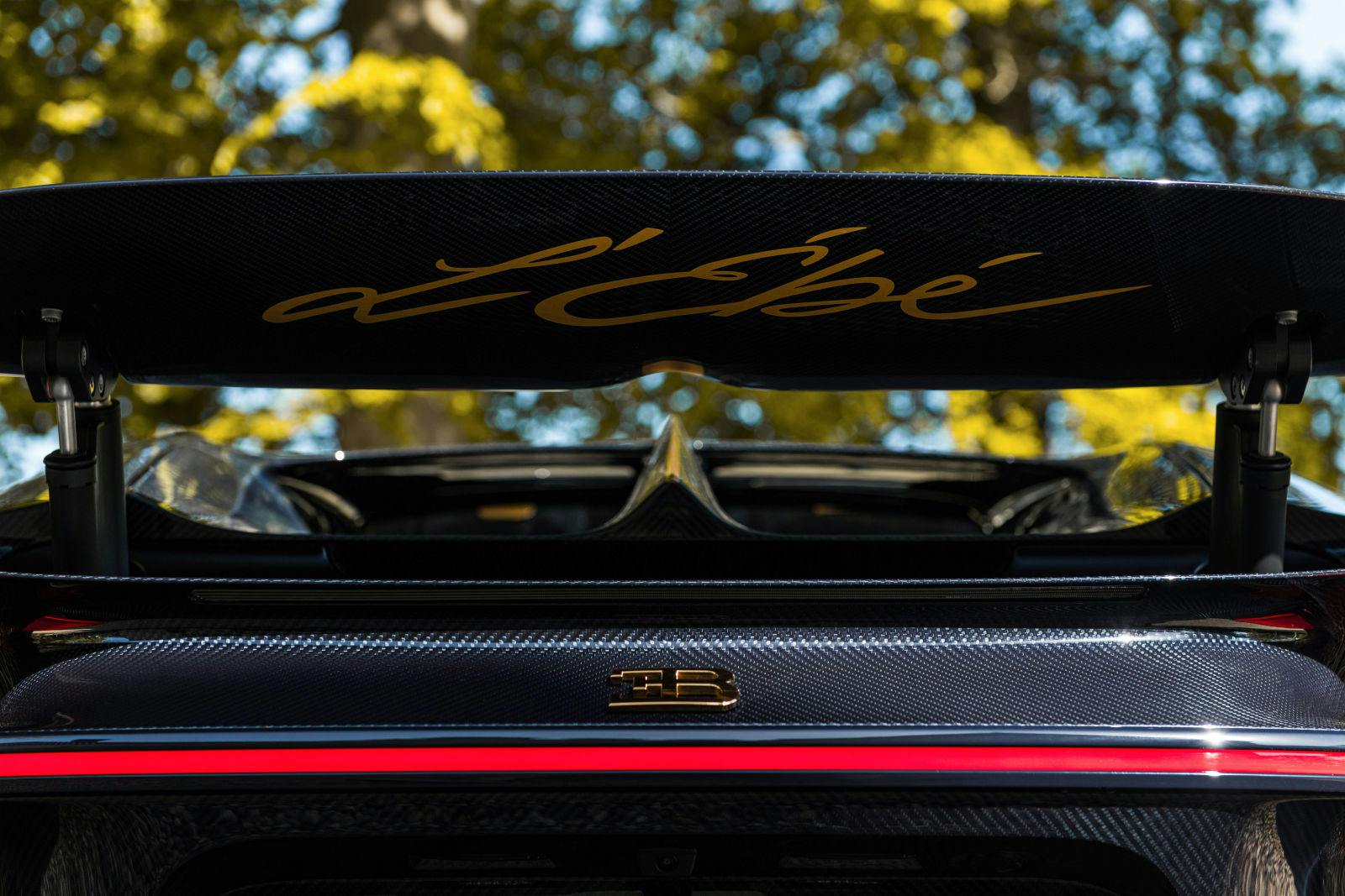 The L’Ébé signature, a dedication to Ettore’s Bugatti daughter. 