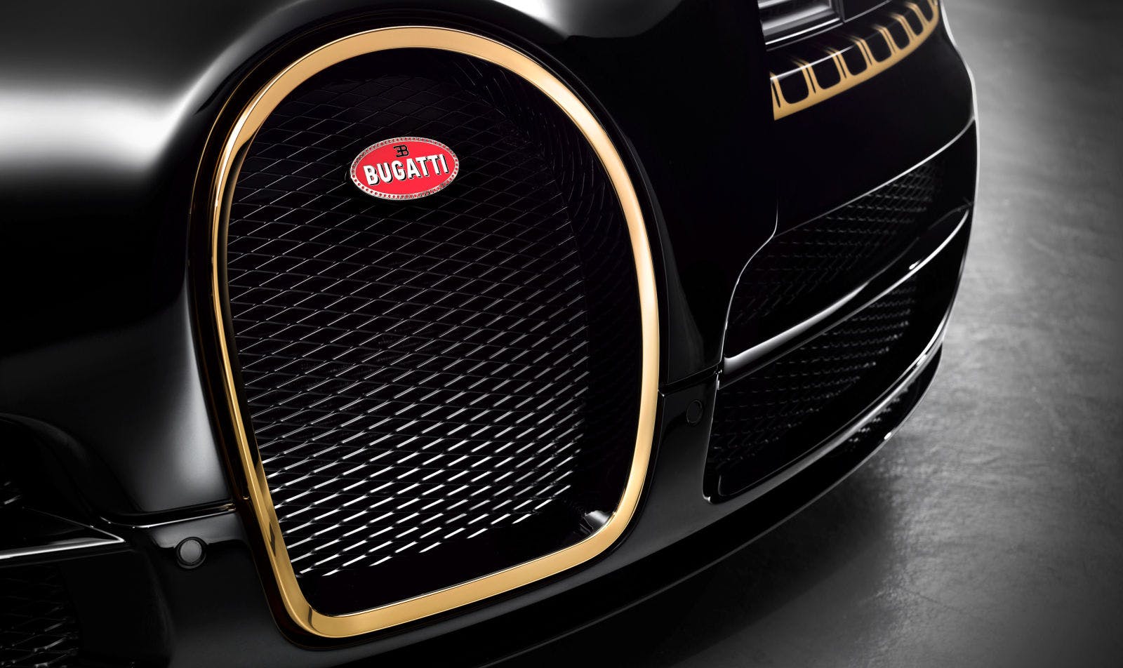 Bugatti Legend Black Bess": Bugatti horseshoe coated in 24-carat gold"