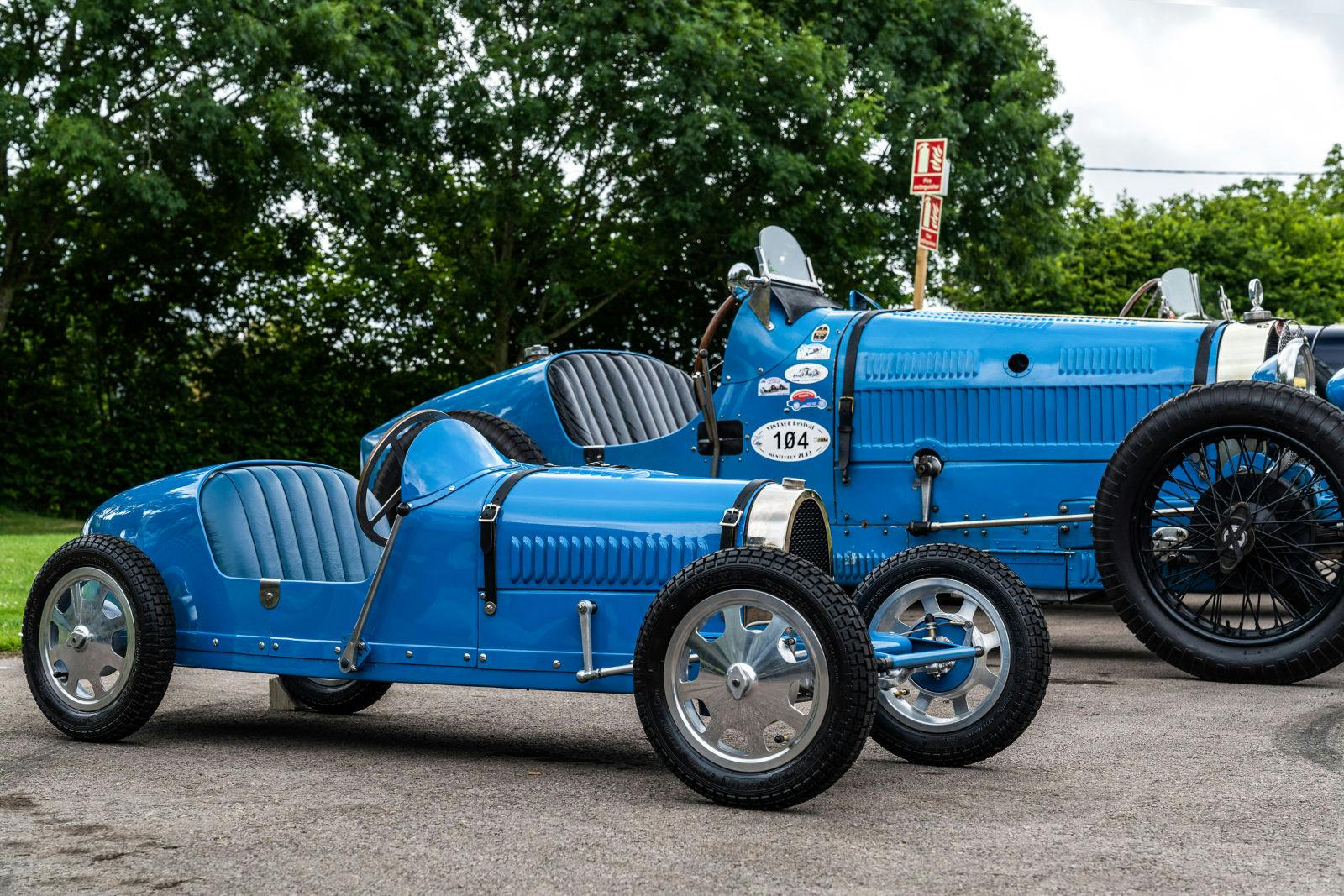 Le domaine de Prescott abrite le Club des propriétaires de Bugatti, tout premier Club de ce genre au monde fondé à Londres en 1929.