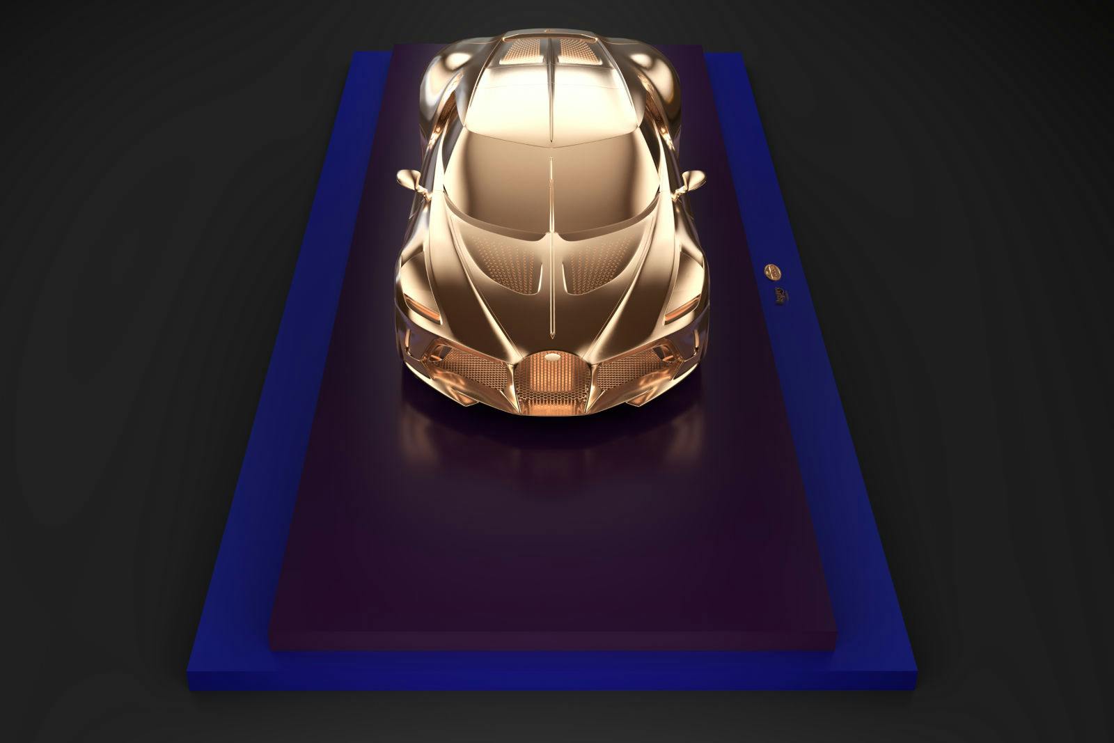 Inspiriert von dem Bugatti „La Voiture Noire“, kreierte Aspreys Studio eine einzigartige Goldskulptur und ein Kunstwerk, die mit einem NFT verschmolzen wurden.