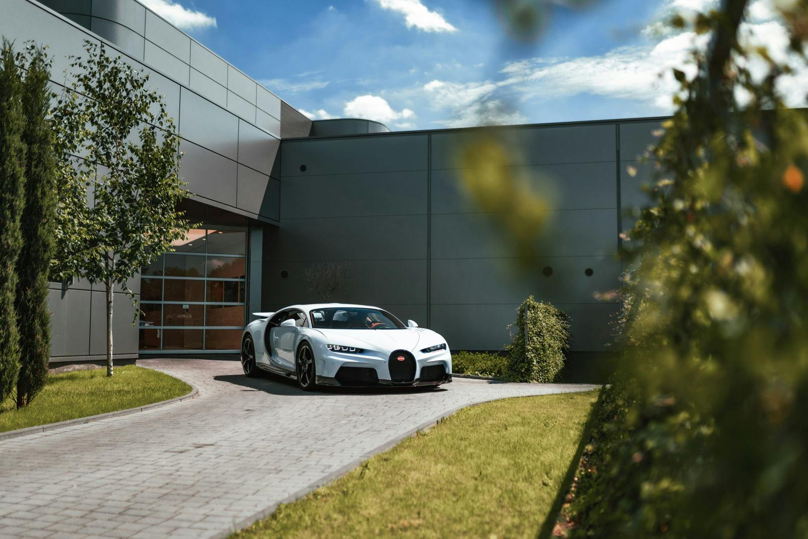 Gemeinsam mit der Pietrzak-Gruppe, Bugatti erweitert europäisches Händlernetz in der polnischen Stadt Kattowitz.