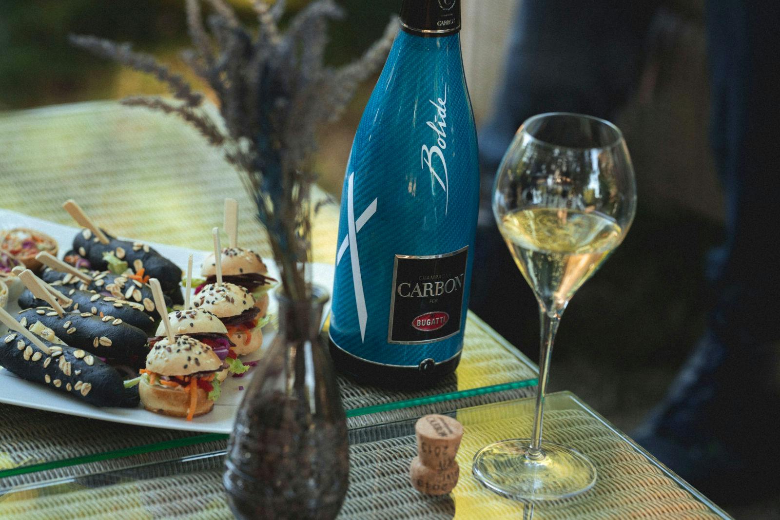 Les invités de « Une Nuit au Château » ont eu droit à un diner très exclusif et à une dégustation privée de Champagne Carbon.