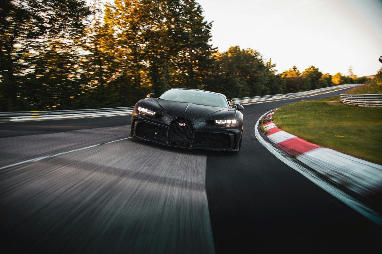 Final handling tests for the Chiron Pur Sport on the Nordschleife.