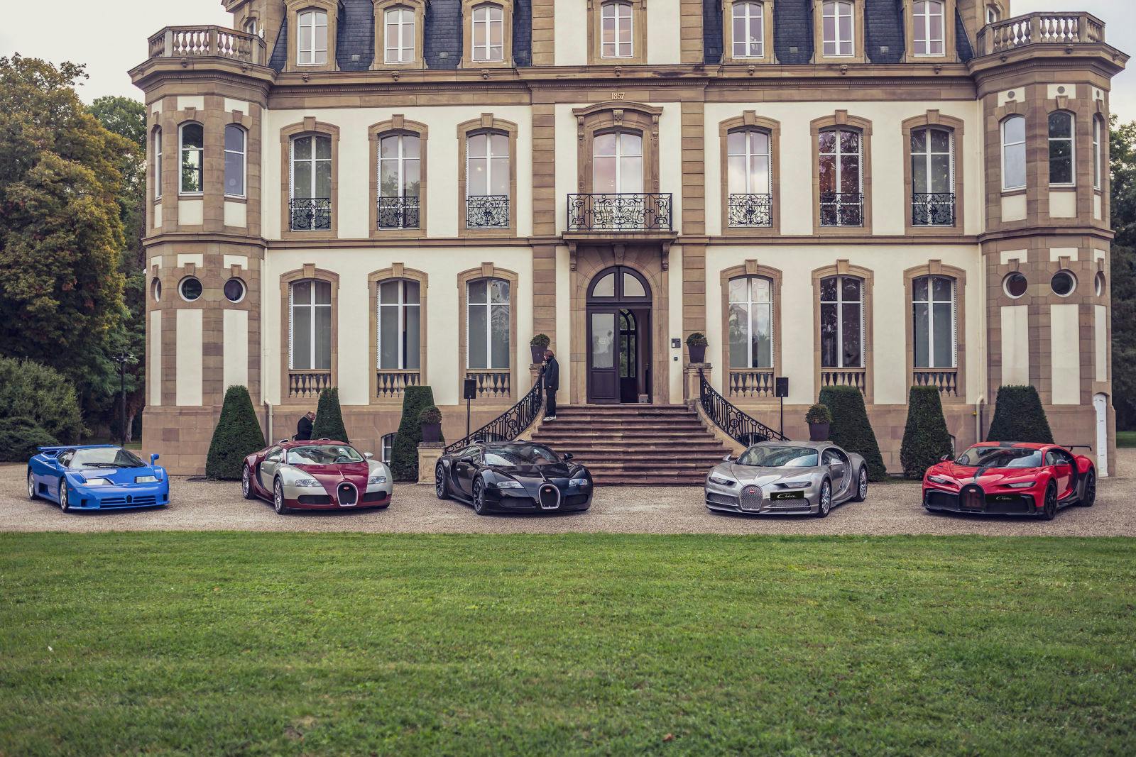 Sechs Bugatti-Kunden nahmen mit ihren Fahrzeugen am Bugatti Festival teil: zwei Veyron, ein Veyron Grand Sport, ein Chiron Sport und ein EB110.