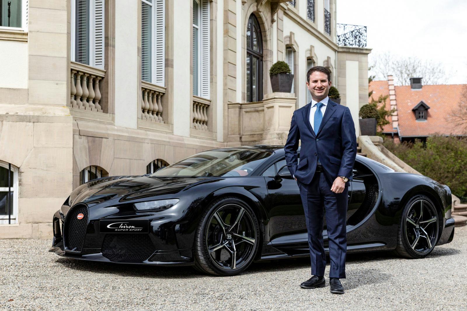 Evan Cygler, responsable de marque chez Bugatti Greenwich, a été nommé "responsable de marque Bugatti le plus performant" pour 2021. 