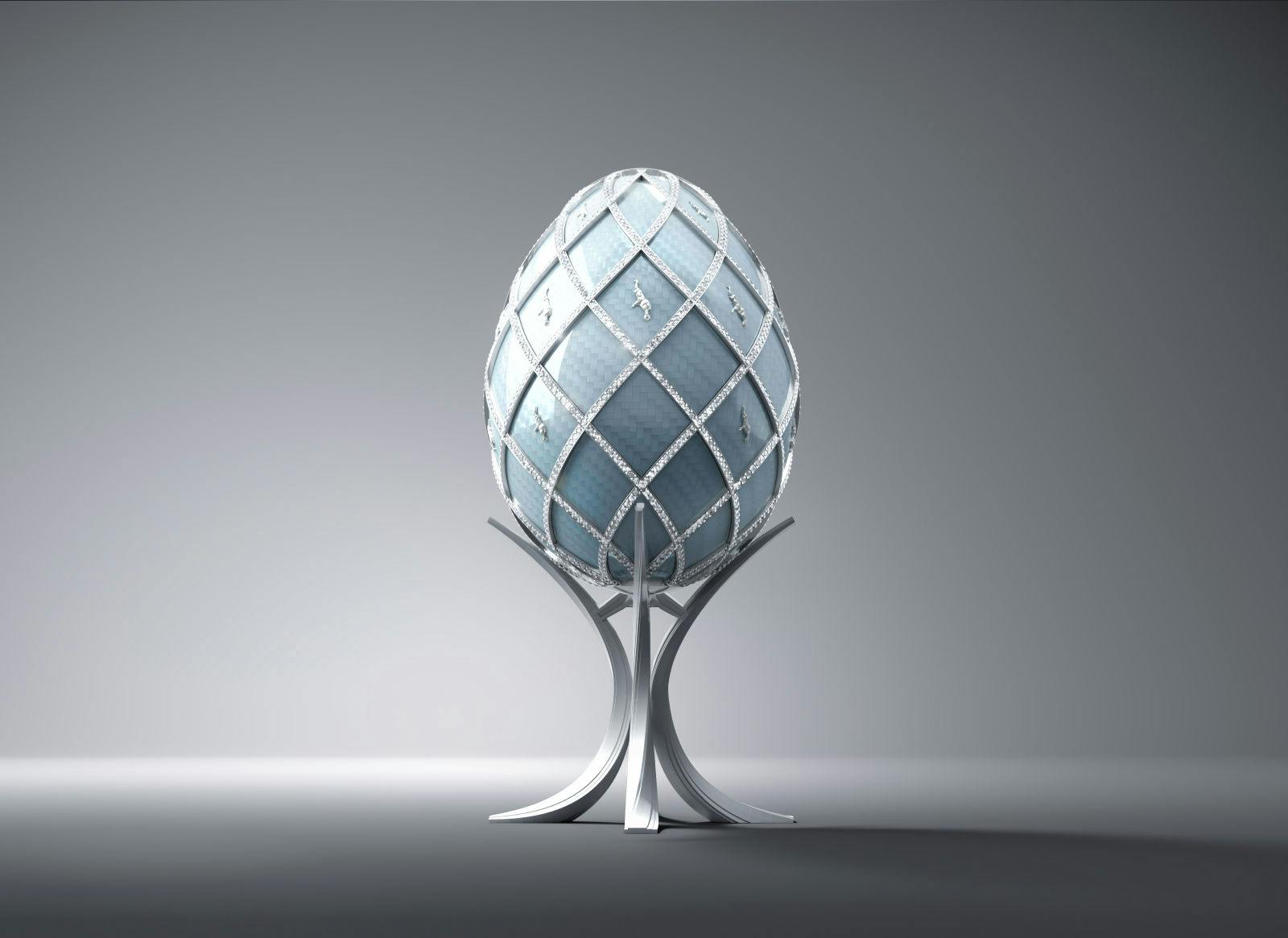 Die Eierschale der Royale Edition der Asprey Bugatti Egg Collection besteht aus Carbonfaser.