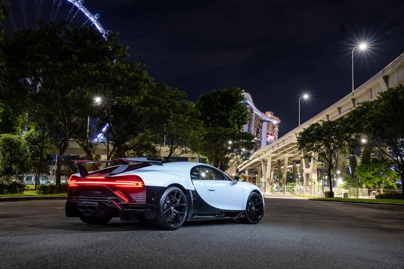 Der Chiron Pur Sport wird das Herzstück des ersten Bugatti-Showrooms in Singapur sein.