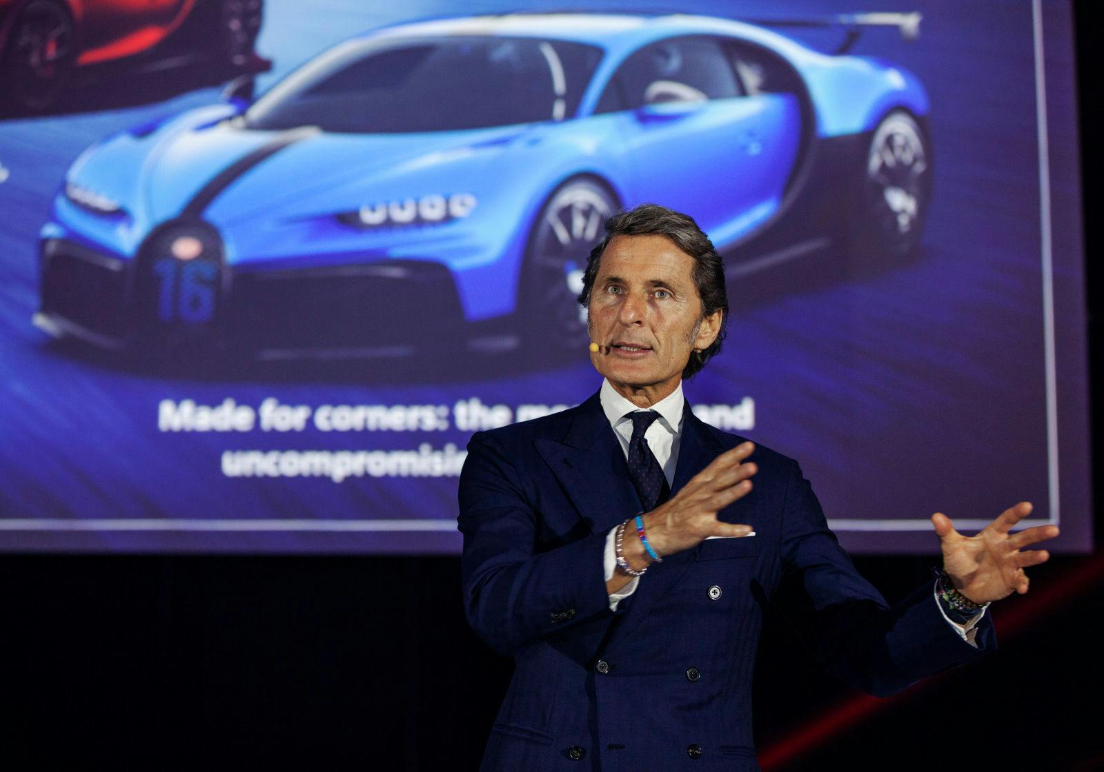 Stephan Winkelmann präsentiert den Bugatti Chiron Pur Sport in Dubai.