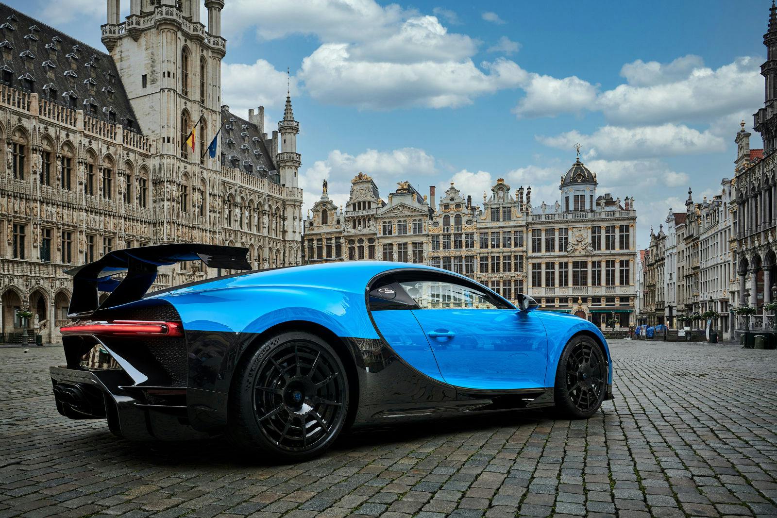 The Chiron Pur Sport at the Grand Place in Brussels.