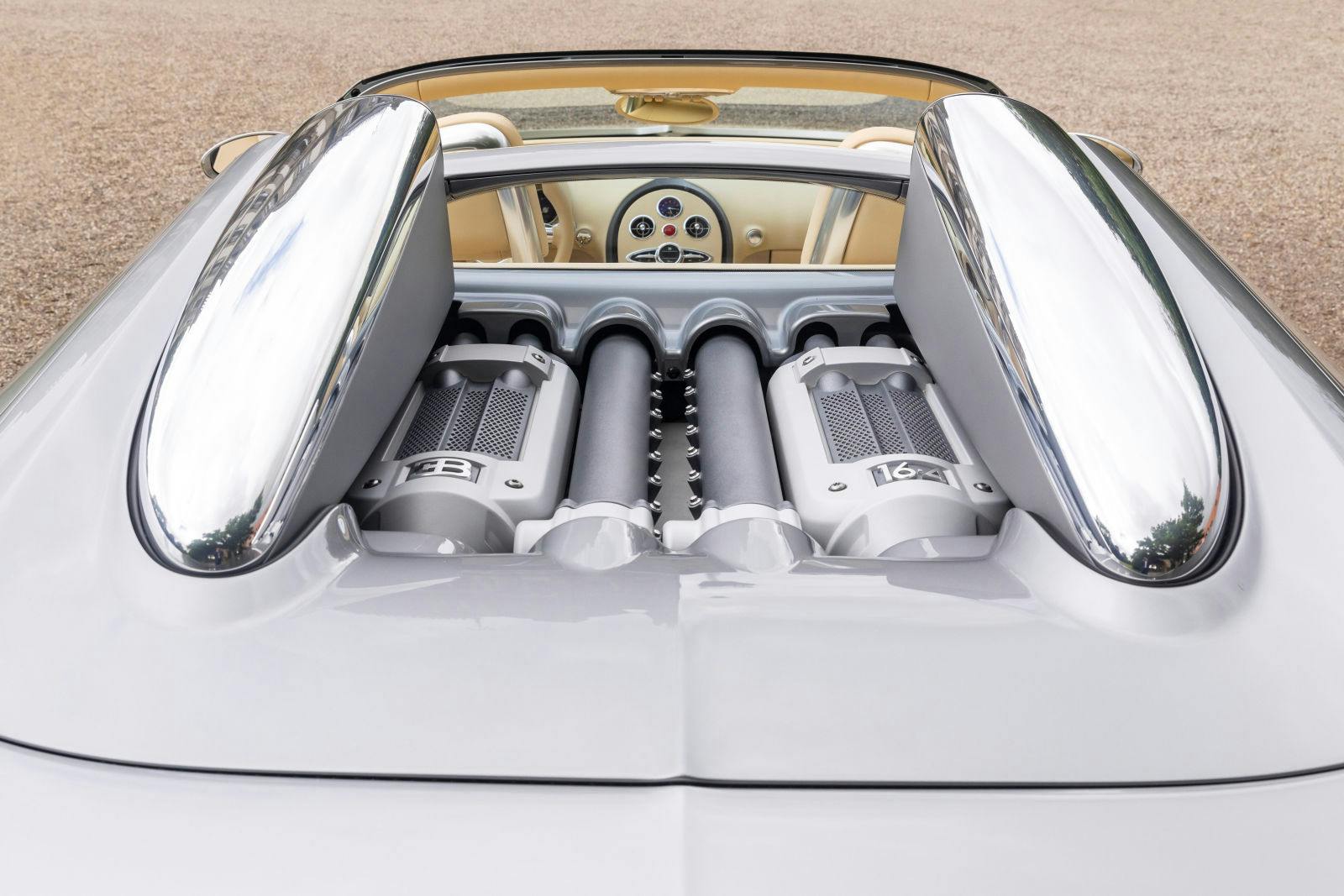 Lors de son lancement en 2005, la Veyron et son désormais emblématique moteur W16 représentaient une prouesse en termes de conception et d'ingénierie automobile.
