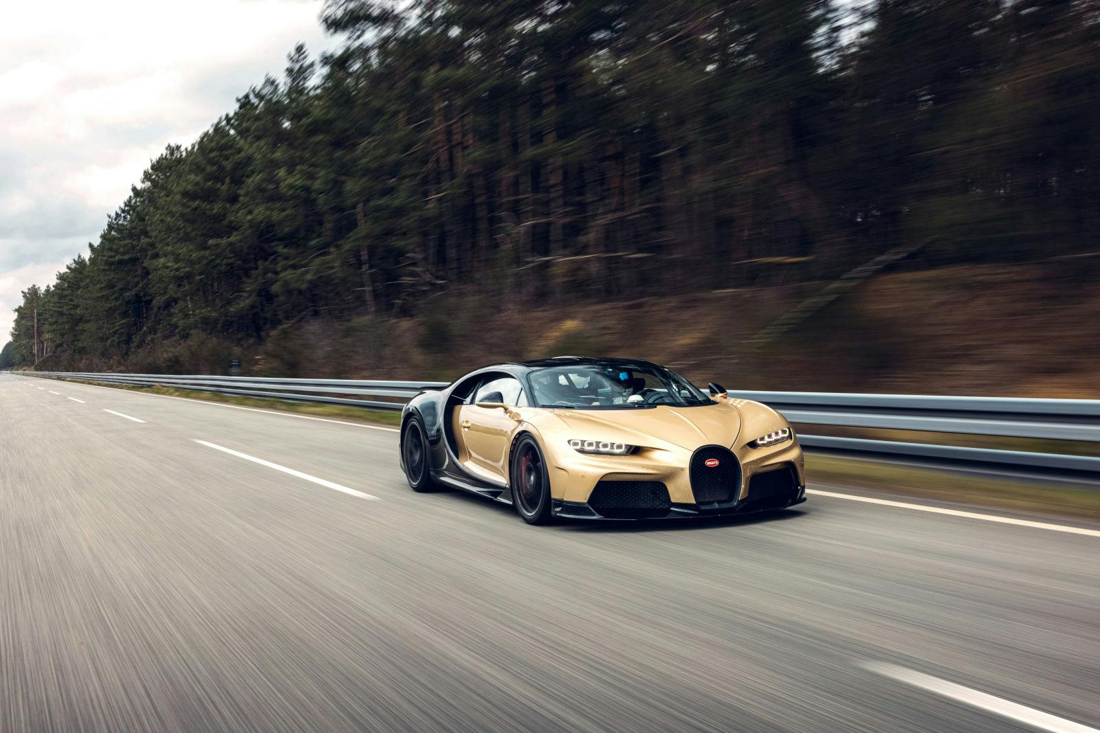 Bugatti Chiron Super Sport – High-Speed testing for optimal longitudinal performance.