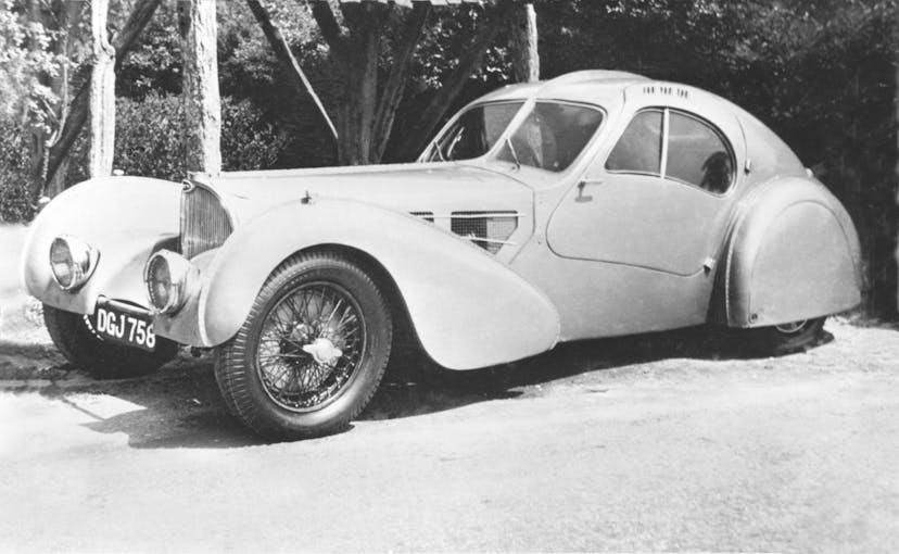 04-bugatti-type-57sc-atlantic-1935.jpg