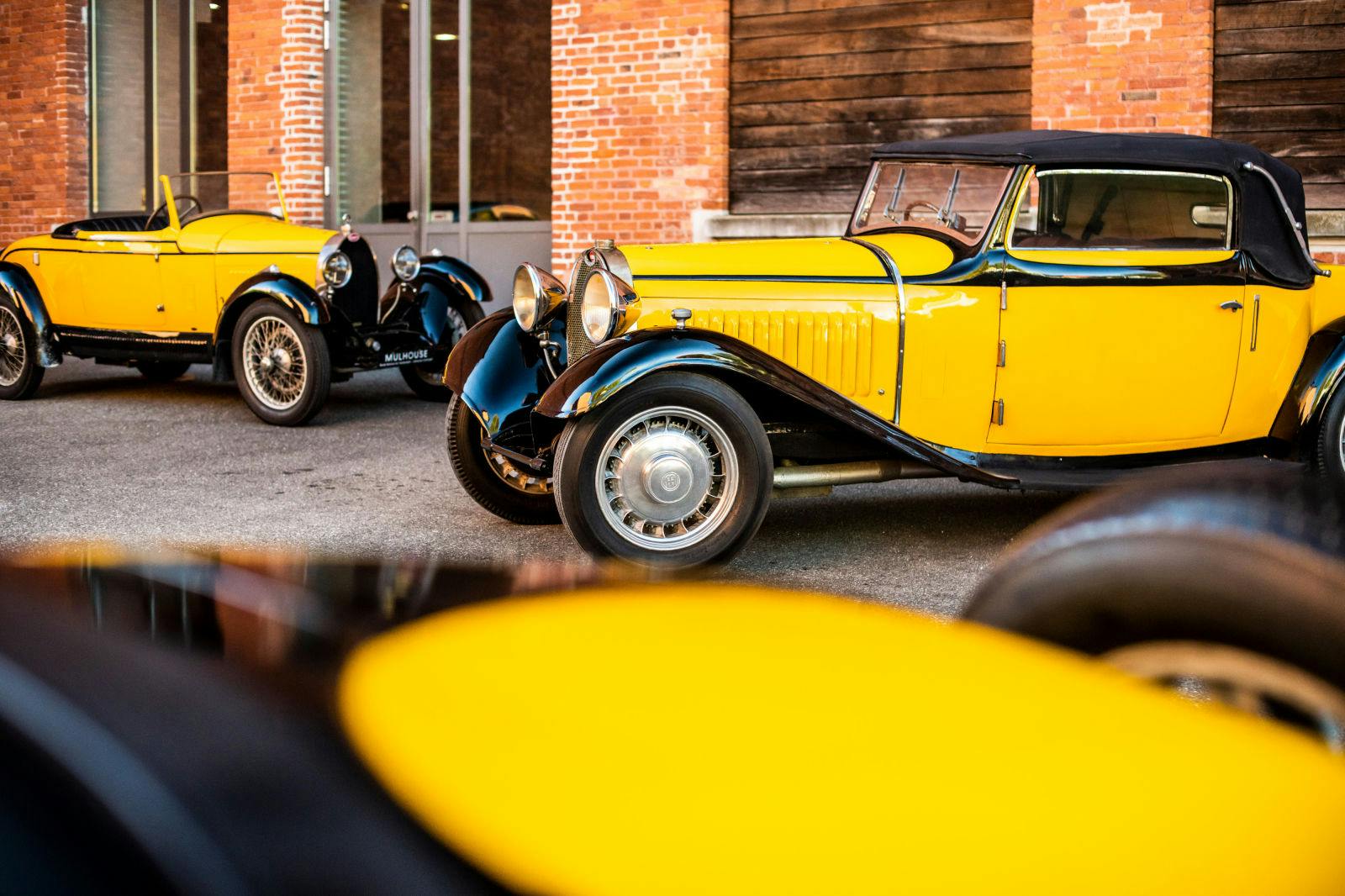Die Lieblingsfarbkombination von Ettore Bugatti: Schwarz und Gelb.  