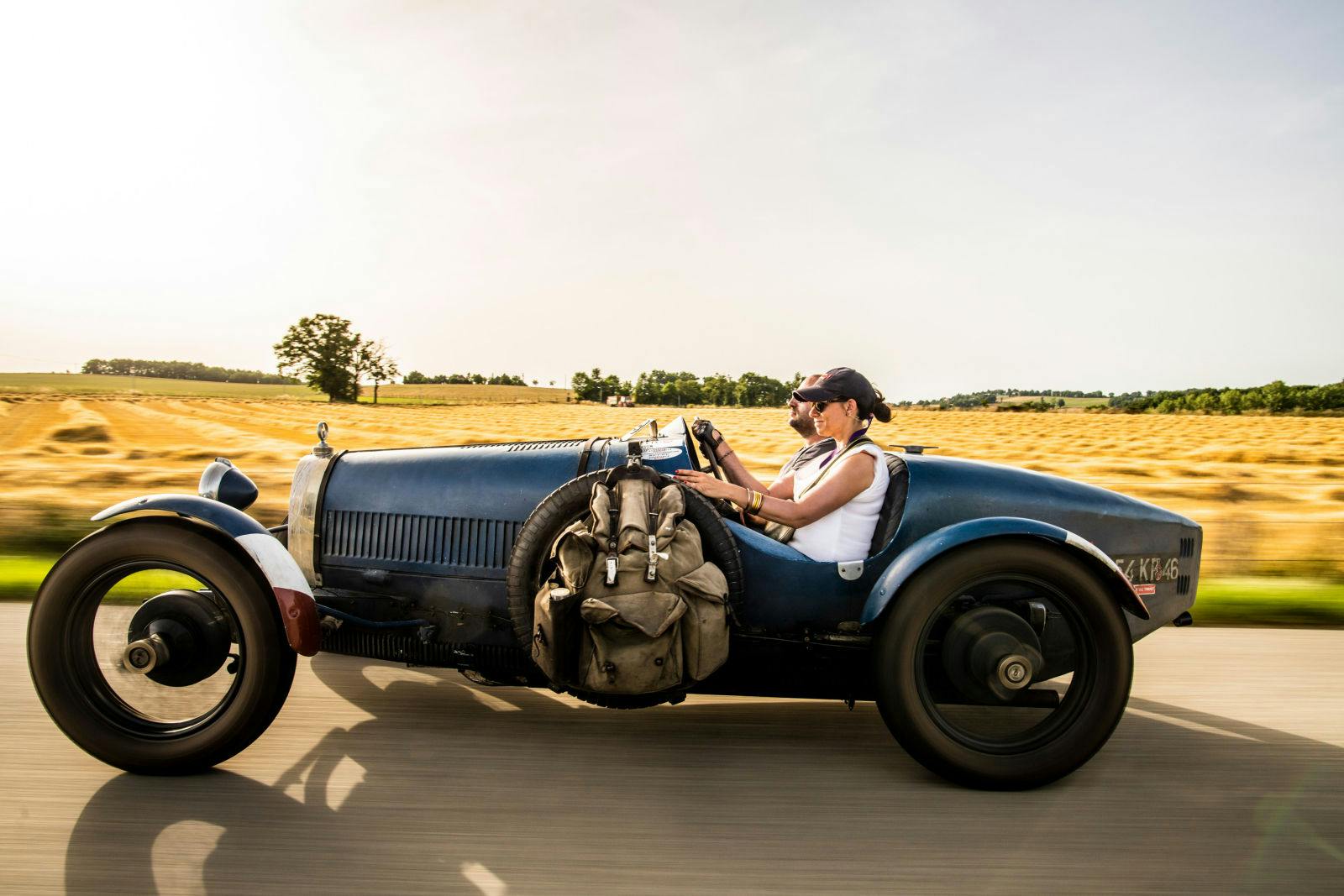 Die Besitzer der Vorkriegs-Bugattis freuten sich über die Gelegenheit, ihre Begeisterung mit den internationalen Zuschauern zu teilen. 
