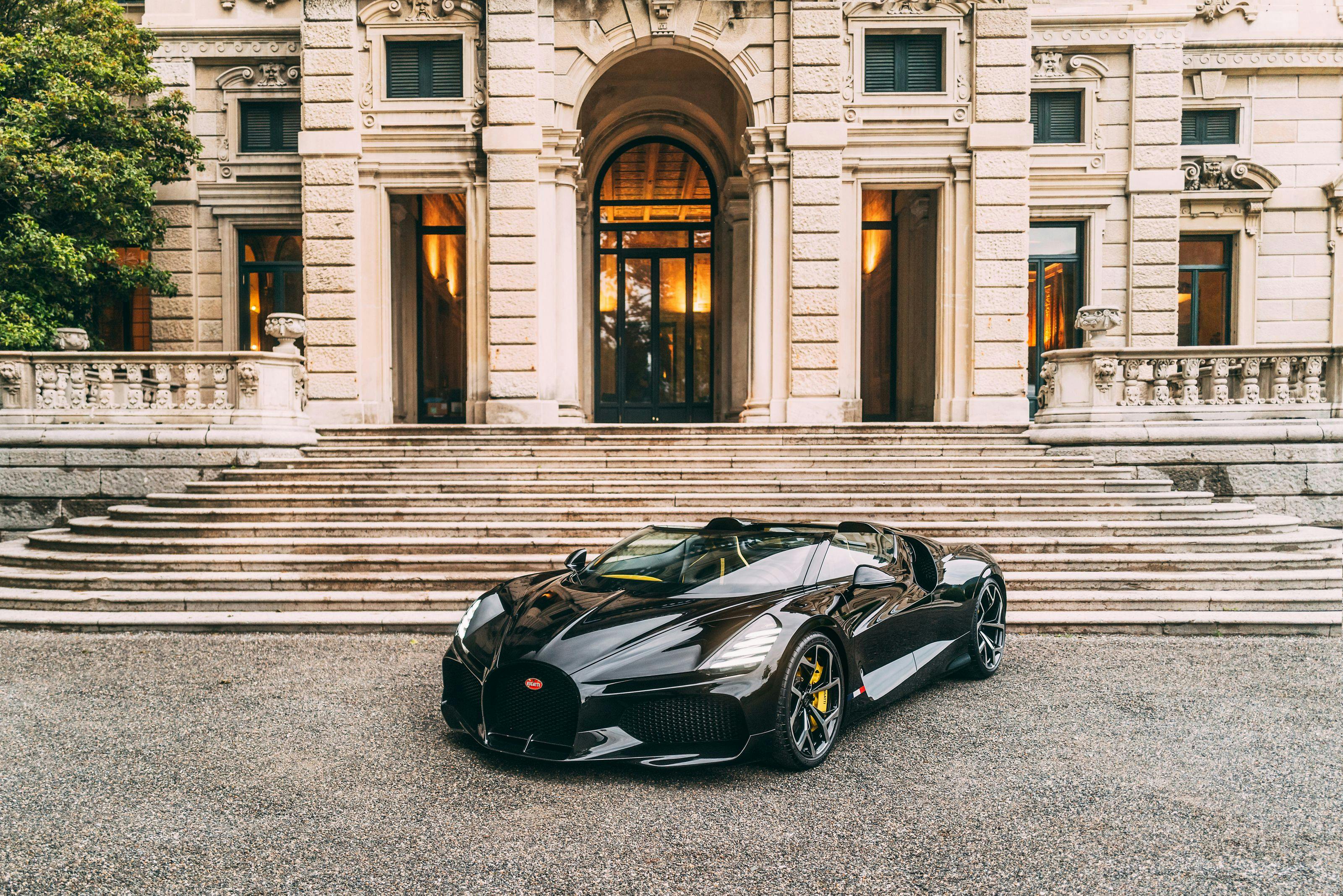 Timeless Bugatti roadsters radiate elegance within Concorso d’Eleganza Villa d’Este