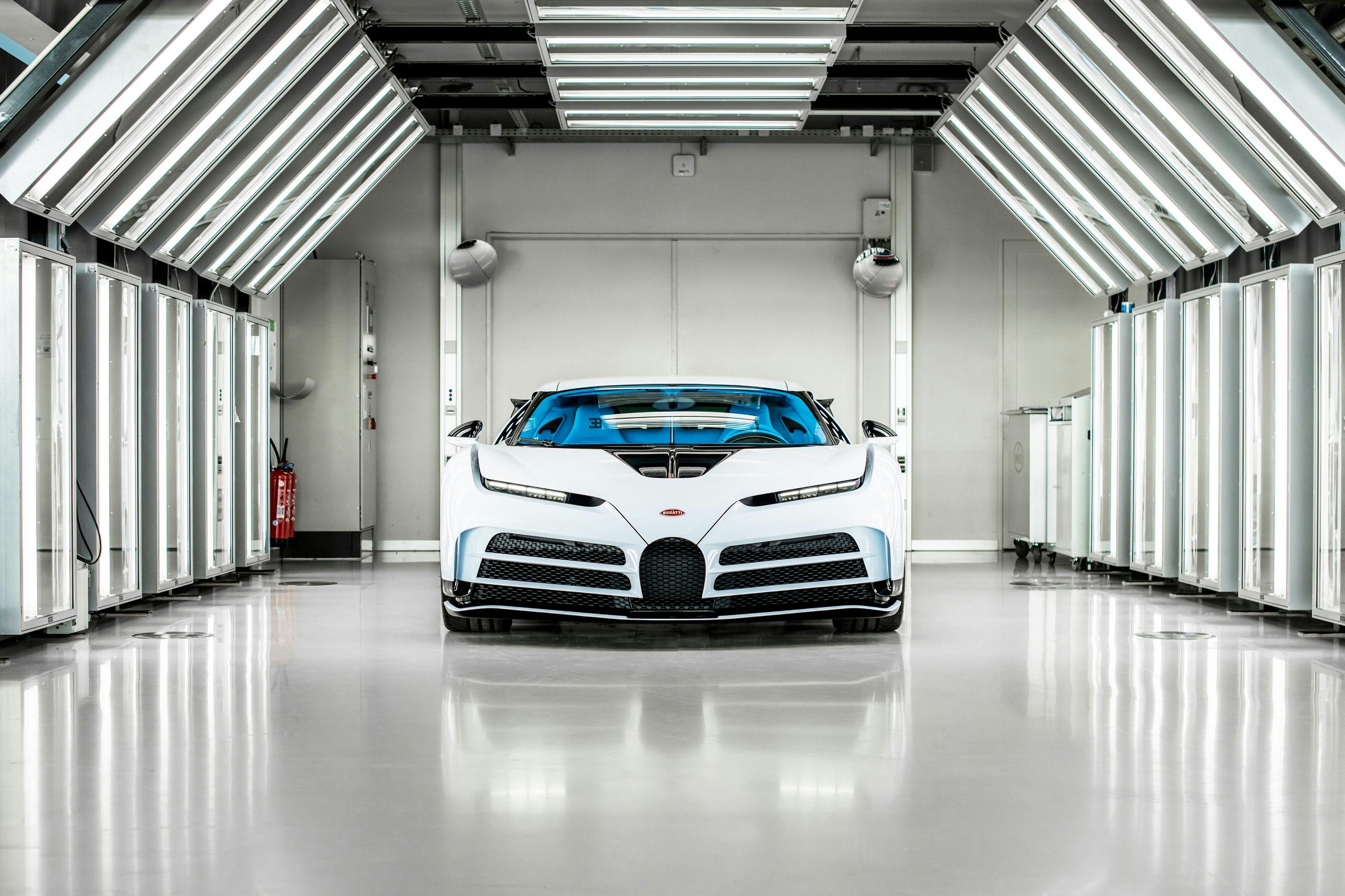 Bugatti liefert den zehnten – und letzten – Centodieci Hypersportwagen aus