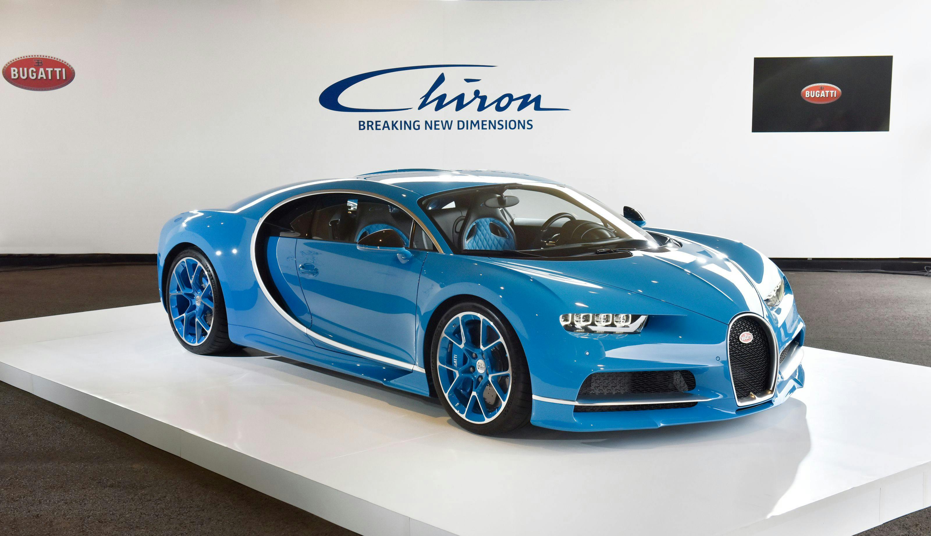 Bugatti fête la première de la Chiron au Japon
