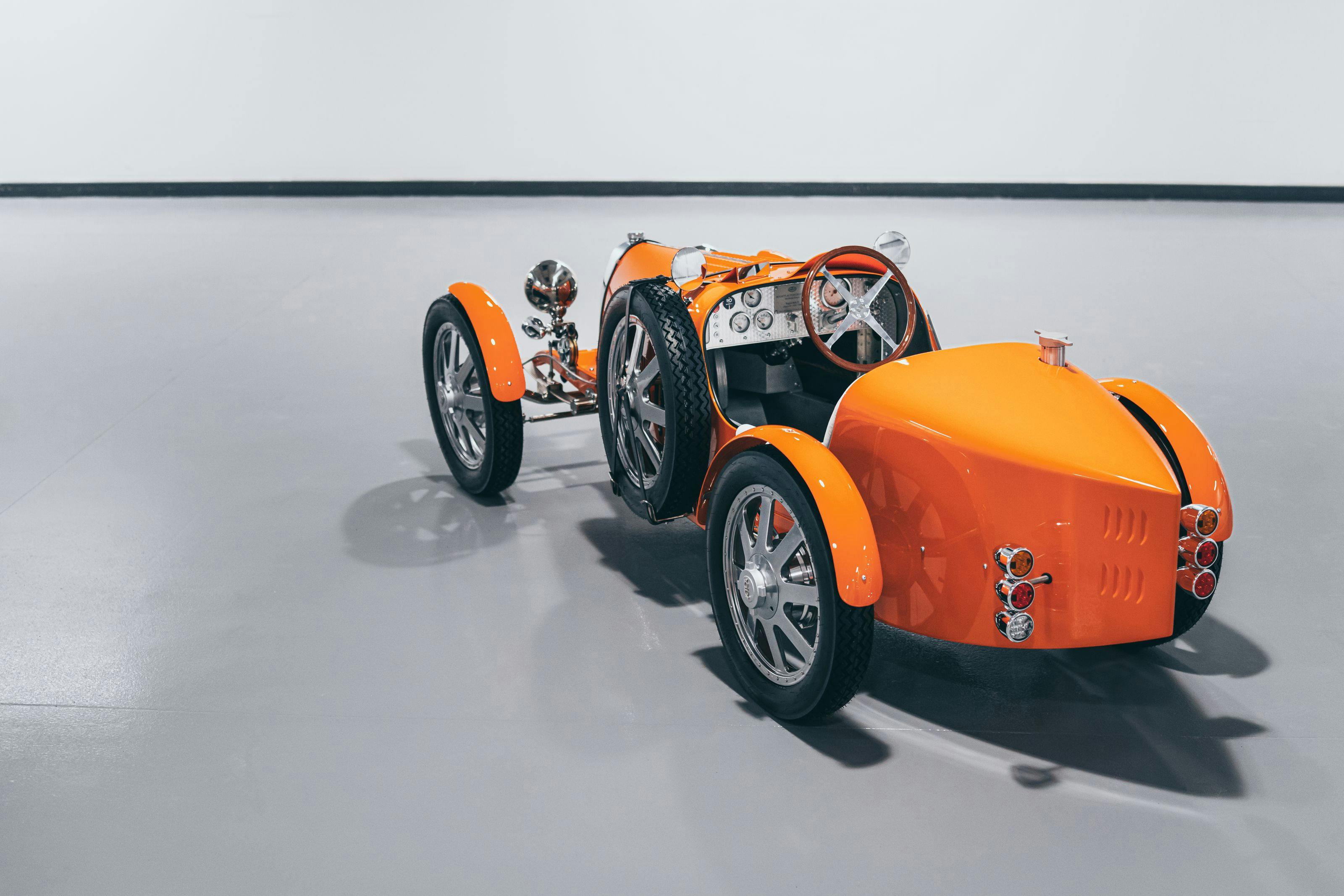 Die individuellen Modelle des Bugatti Baby II treffen weltweit bei den ersten Kunden ein