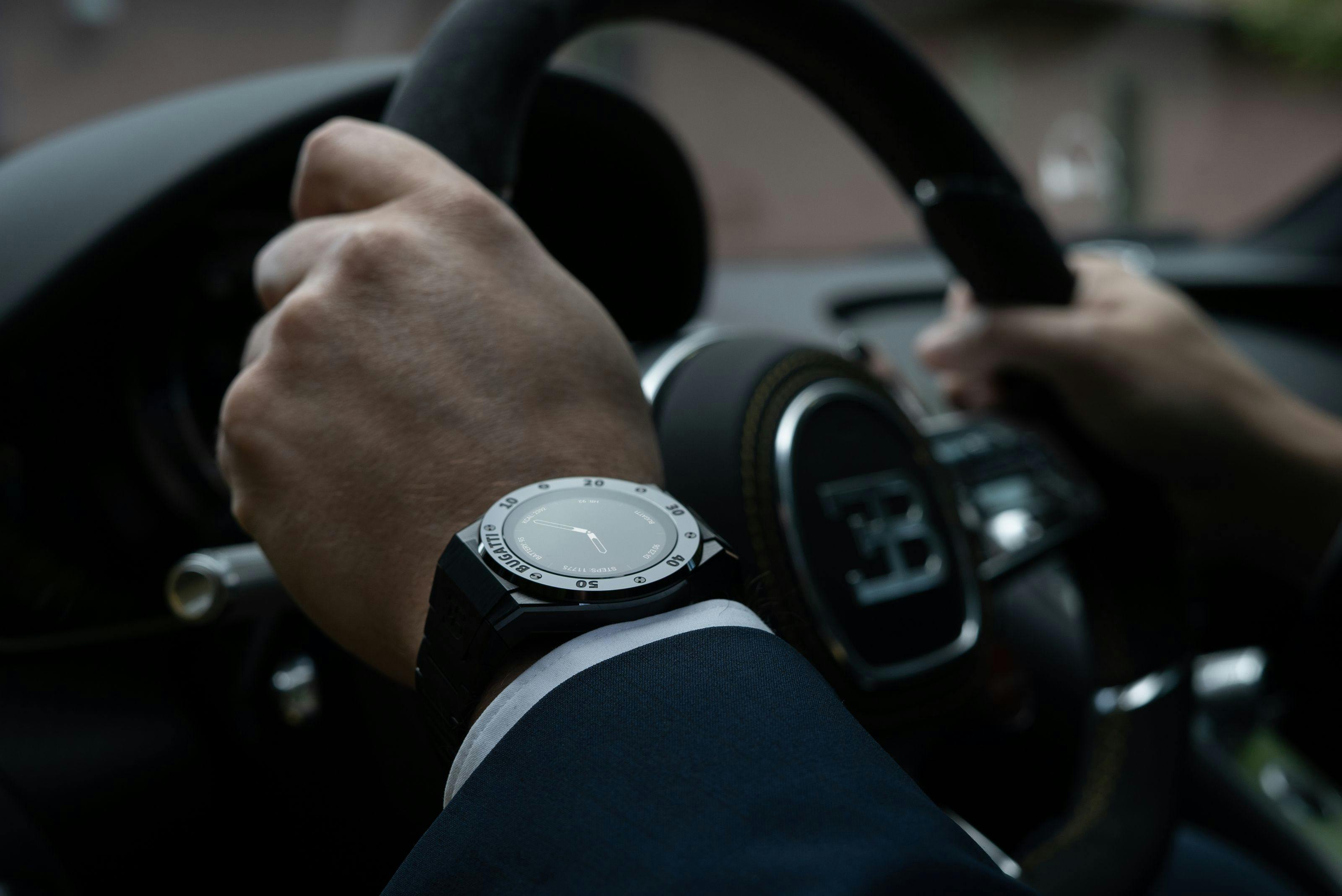 Bugatti crée un chef-d'œuvre de montre connectée