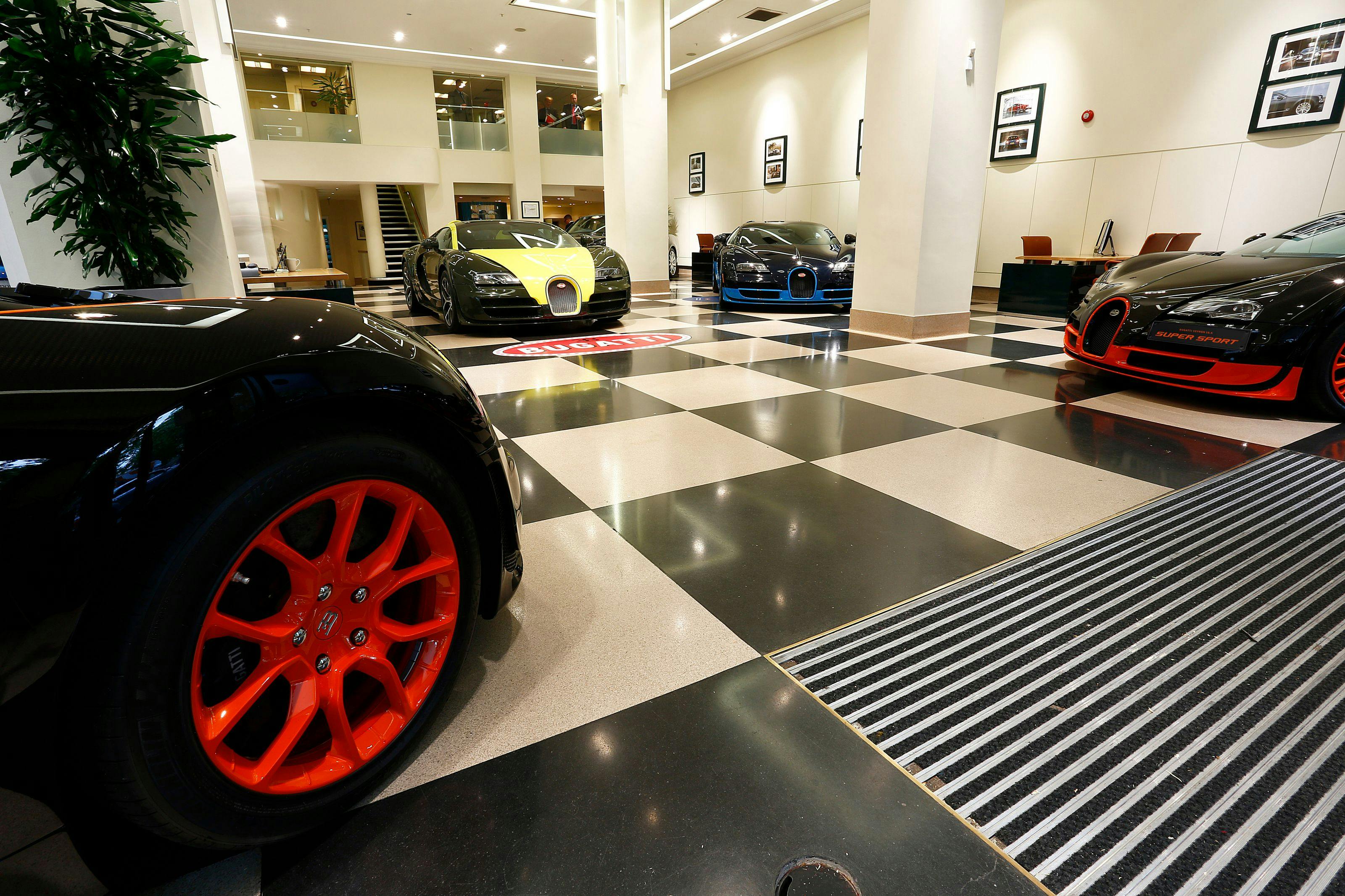 „Bugatti Performance Week“ in London präsentiert die beiden schnellsten Seriensportwagen der Welt